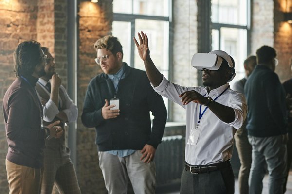 Revolutionizing high-risk industry training: unlocking the power of virtual reality for safer employee learning